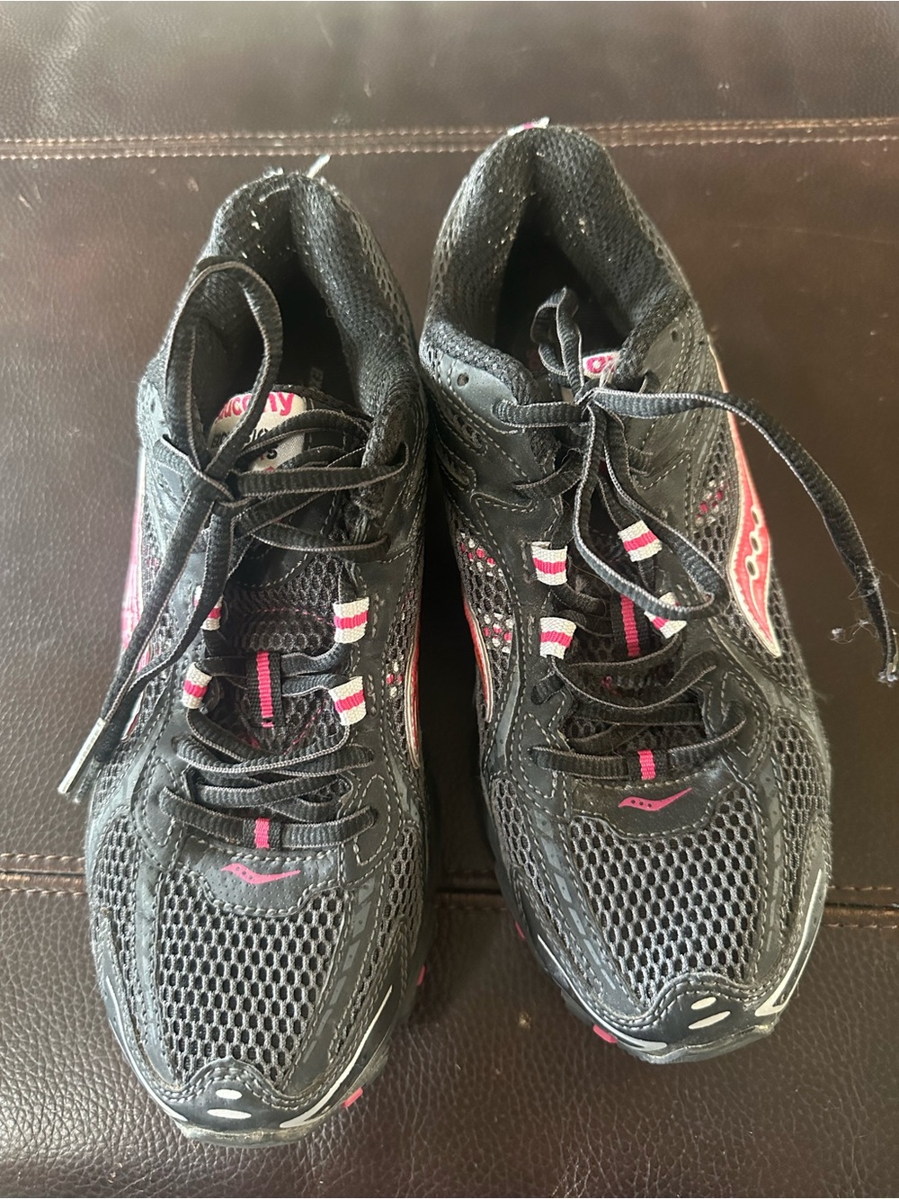 Saucony Women's Black and Pink TR 5 Athletic Running Shoes